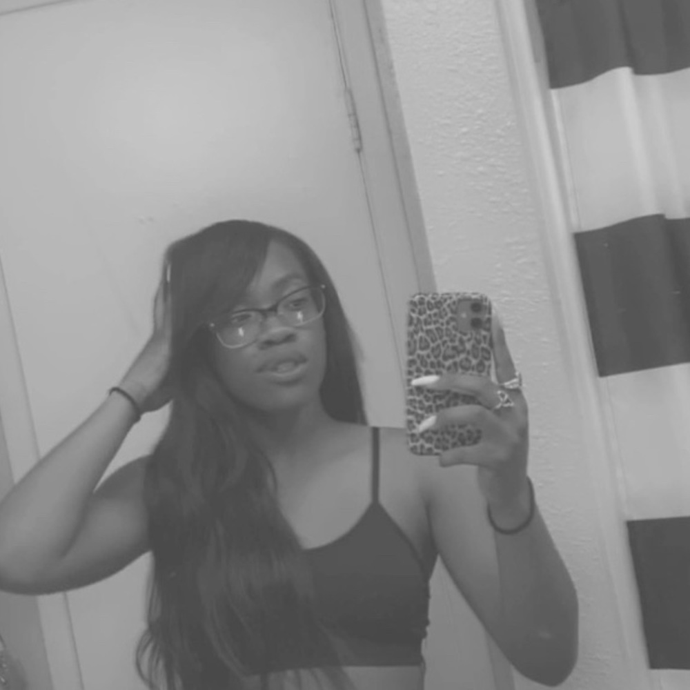 Meet your Posher, Amaya